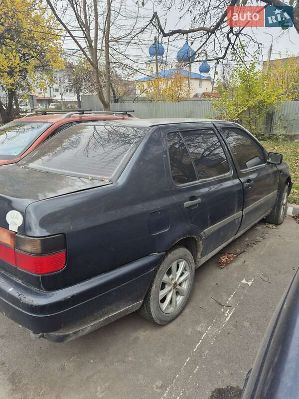 Седан Volkswagen Vento 1992 в Виннице