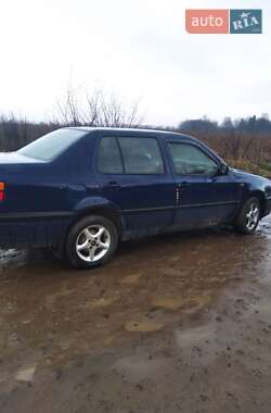 Седан Volkswagen Vento 1996 в Стрые