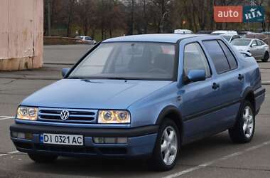 Седан Volkswagen Vento 1992 в Киеве