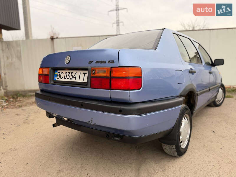 Седан Volkswagen Vento 1993 в Дрогобыче