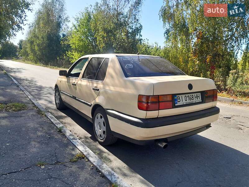 Седан Volkswagen Vento 1994 в Кременчуге фото 2 Седан Volkswagen Vento 1994 в Кременчуге
