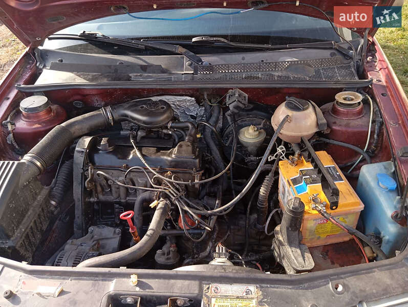 Седан Volkswagen Vento 1992 в Чудее