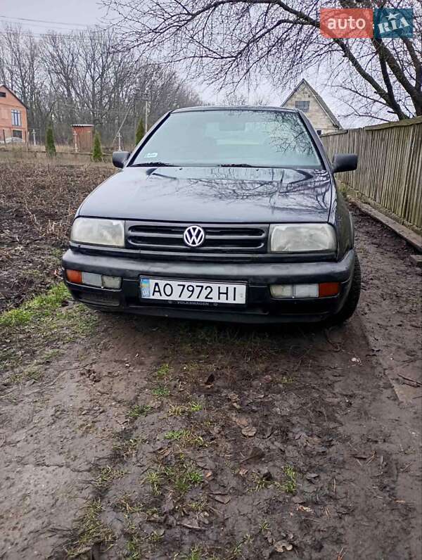 Седан Volkswagen Vento 1994 в Шишаках
