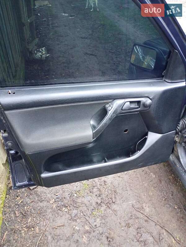 Седан Volkswagen Vento 1994 в Шишаках