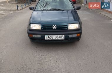 Седан Volkswagen Vento 1995 в Одессе