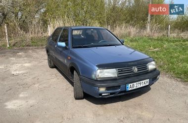 Седан Volkswagen Vento 1993 в Дубно