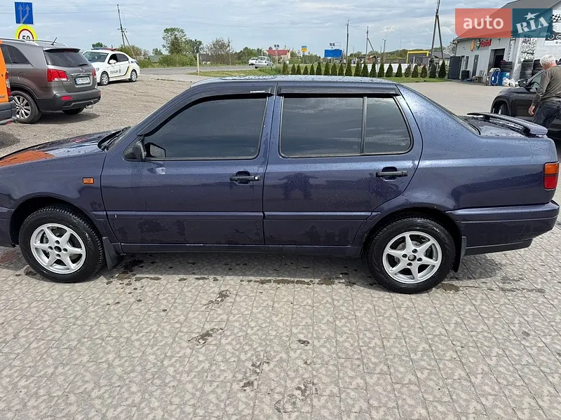 Volkswagen Vento 1993 VIN WVWZZZ1HZPW674348 фото оголошення 14 з 46