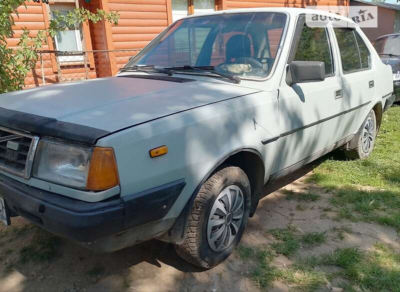 Хэтчбек Volvo 340 1984 в Надворной