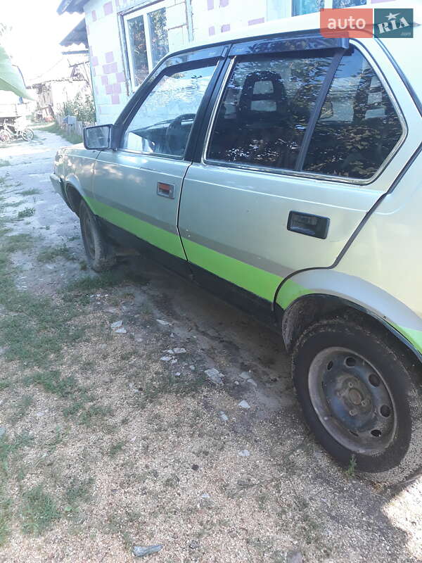 Хетчбек Volvo 340 1985 в Луцьку