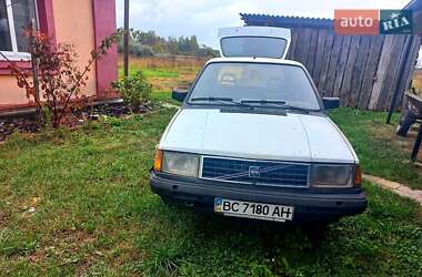 Хэтчбек Volvo 340 1986 в 