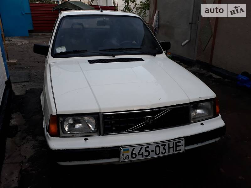 Volvo 345 1986 року