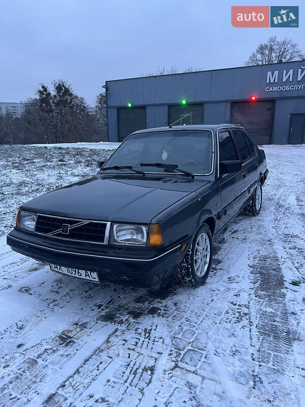 Седан Volvo 360 1987 в Харькове фото Седан Volvo 360 1987 в Харькове