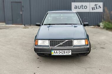 Лифтбек Volvo 440 1990 в Киеве