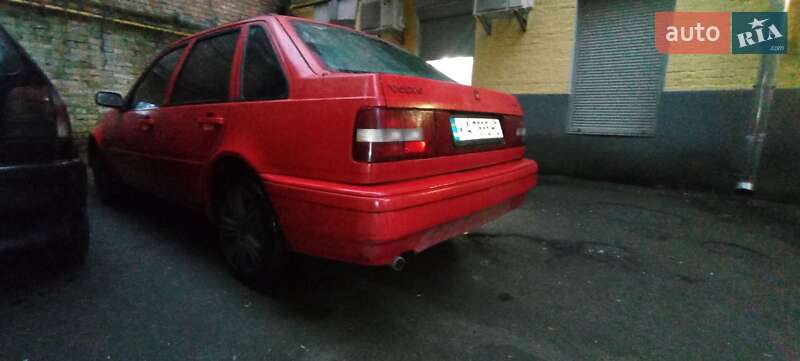 Хетчбек Volvo 440 1996 в Києві