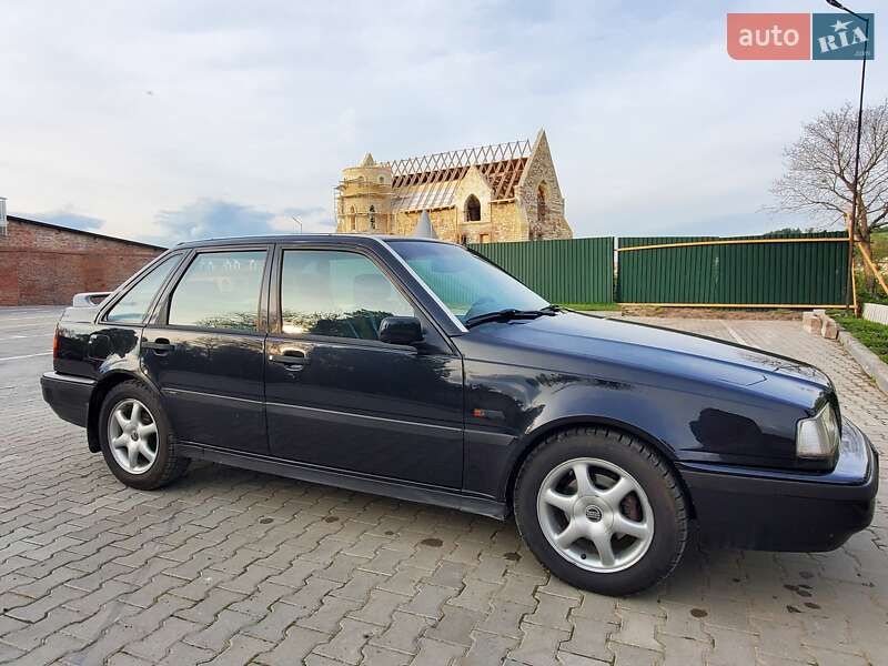 Хэтчбек Volvo 440 1994 в Бережанах