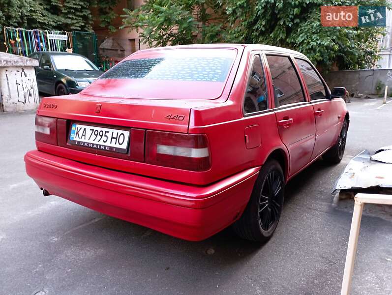 Хетчбек Volvo 440 1996 в Києві