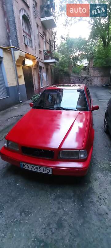 Хетчбек Volvo 440 1996 в Києві
