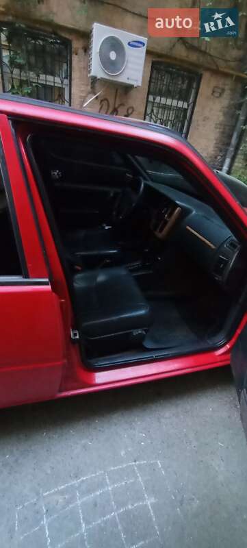Хетчбек Volvo 440 1996 в Києві
