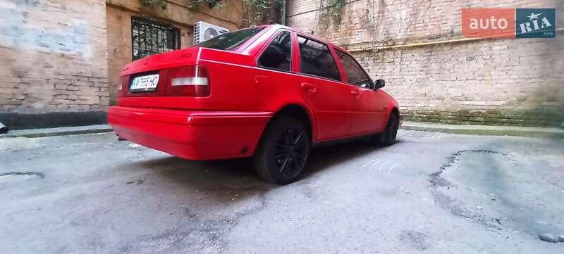 Хетчбек Volvo 440 1996 в Києві