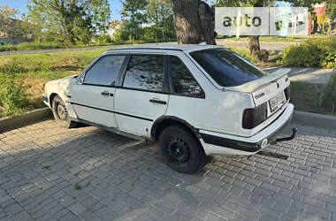 Хэтчбек Volvo 440 1991 в Южном