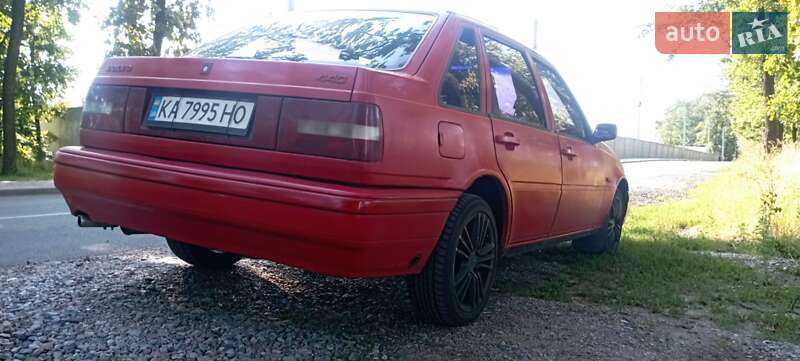 Хетчбек Volvo 440 1996 в Києві