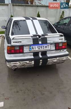 Хетчбек Volvo 440 1997 в 