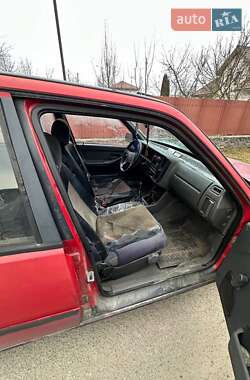 Хэтчбек Volvo 440 1991 в 