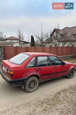 Хэтчбек Volvo 440 1991 в 