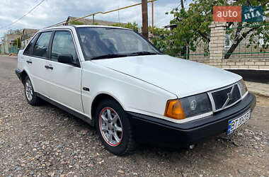 Хэтчбек Volvo 440 1992 в Николаеве