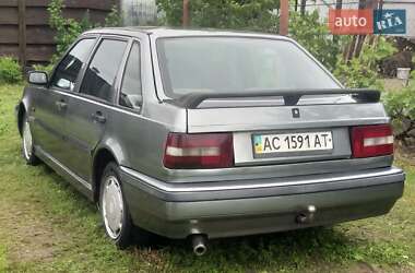 Хэтчбек Volvo 440 1989 в 