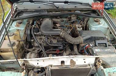 Хэтчбек Volvo 440 1989 в 