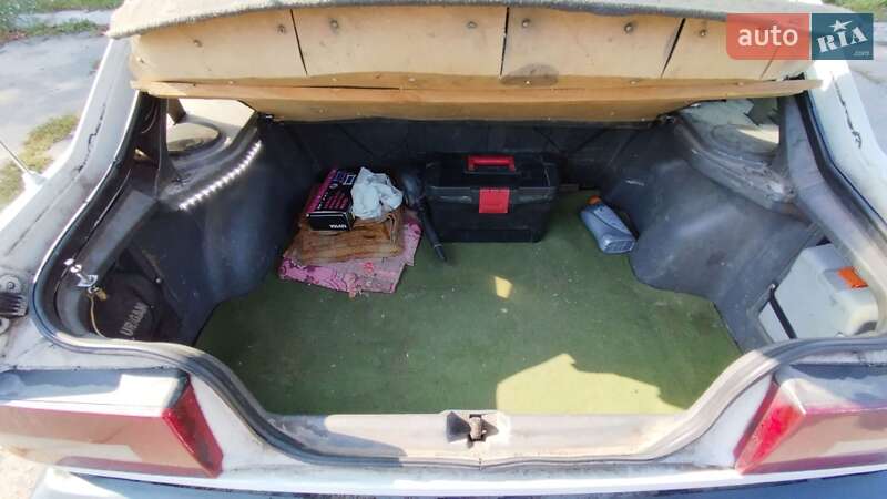 Хэтчбек Volvo 440 1991 в Черкассах