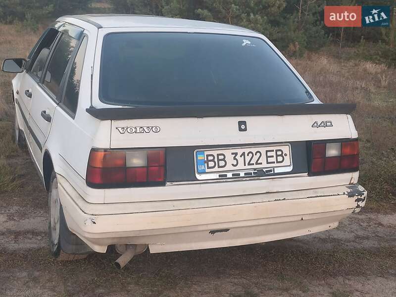 Хэтчбек Volvo 440 1992 в Камне-Каширском
