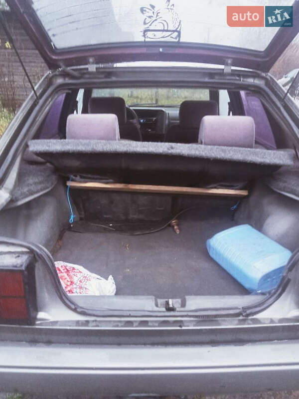 Хэтчбек Volvo 440 1989 в Сарнах