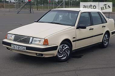 Седан Volvo 460 1992 в 