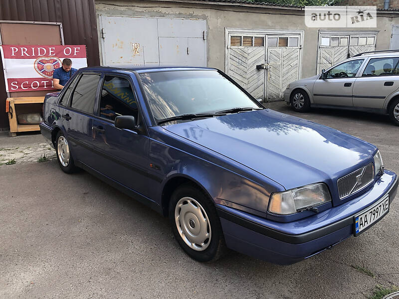 Седан Volvo 460 1994 в Киеве