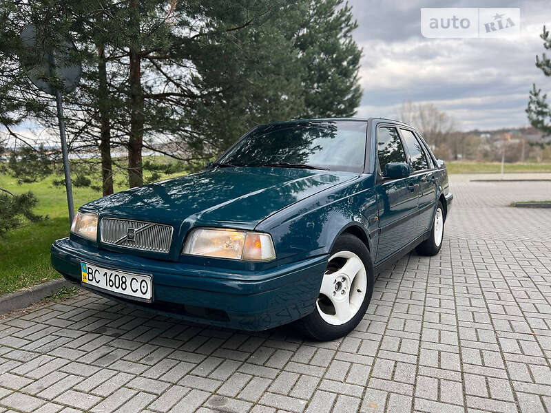 Седан Volvo 460 1996 в Дрогобичі