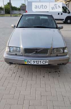 Седан Volvo 460 1990 в Червонограді