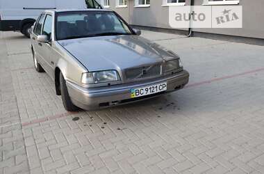 Седан Volvo 460 1990 в Червонограді