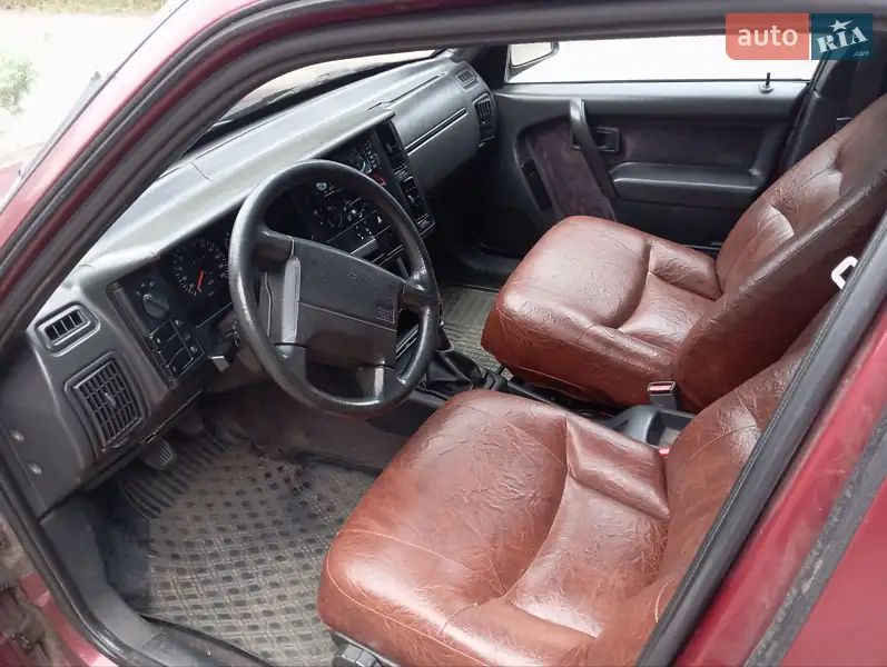 Седан Volvo 460 1996 в 