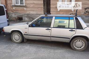 Седан Volvo 740 1989 в Львове