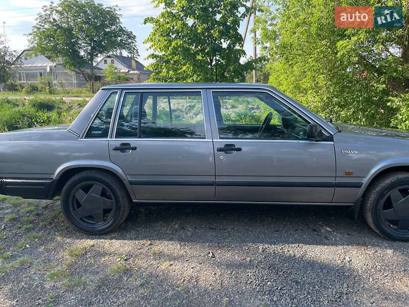 Седан Volvo 740 1988 в Камне-Каширском