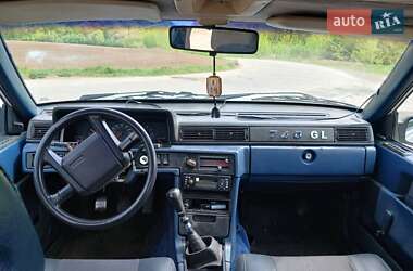Седан Volvo 740 1984 в 