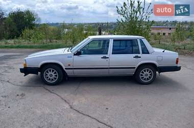 Седан Volvo 740 1984 в 