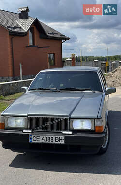 Седан Volvo 740 1989 в 