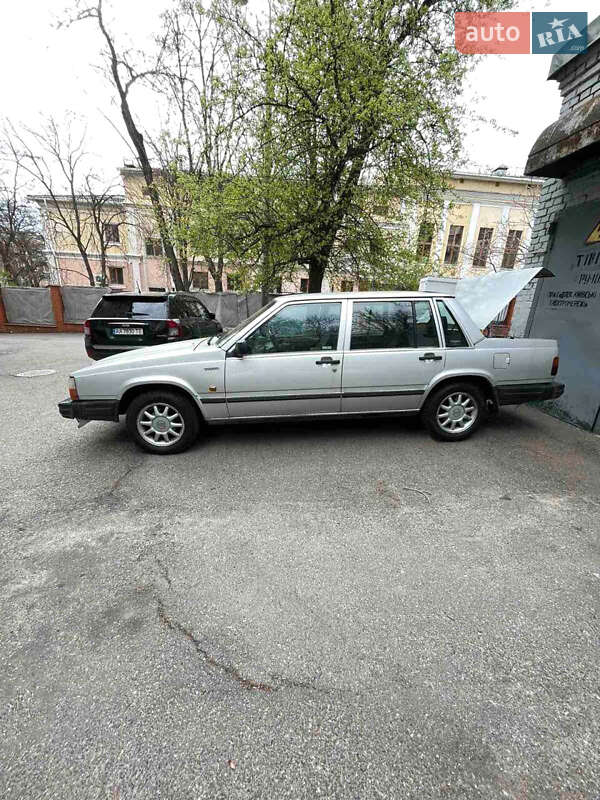 Volvo 740 1987