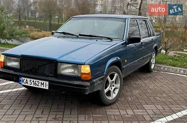 Седан Volvo 740 1985 в Киеве