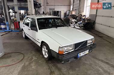 Седан Volvo 740 1986 в Львове