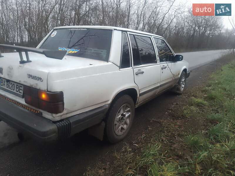 Седан Volvo 760 1985 в Кропивницком