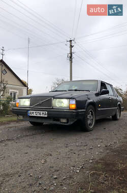 Седан Volvo 760 1984 в 